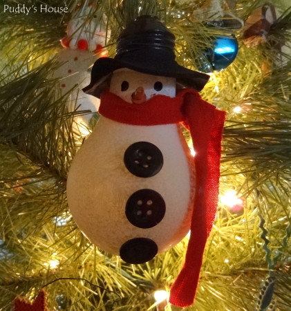 DIY Christmas Ornaments - Lightbulb Snowman