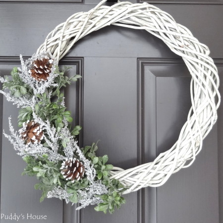 DIY Winter Wreath - complete in 3 easy steps